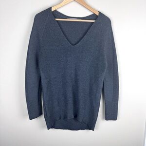 Athleta Hanover V-Neck Sweater XS Dark Gray Merino Wool Blend‎